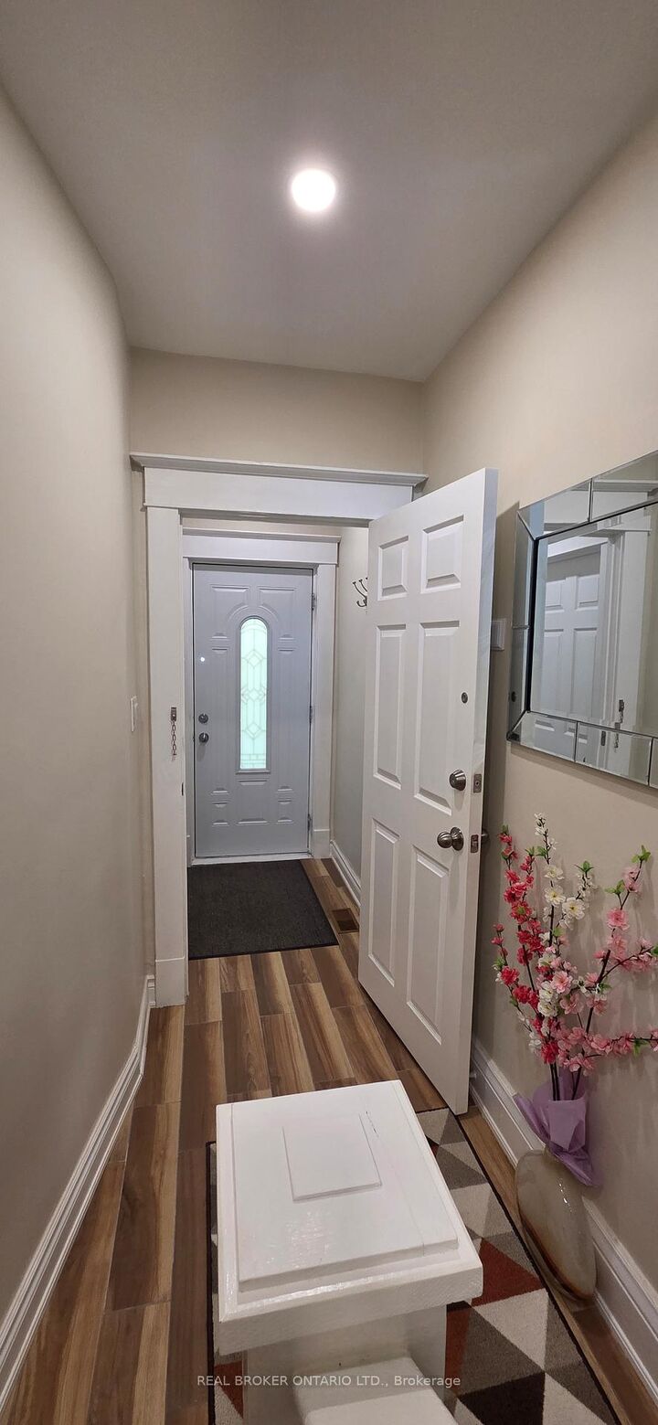 Property Photo: 17 Howard Park Avenue ON M6R 1V3