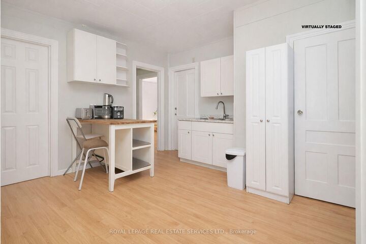 Property Photo:  224 Broadway Avenue  ON L8S 2W6 