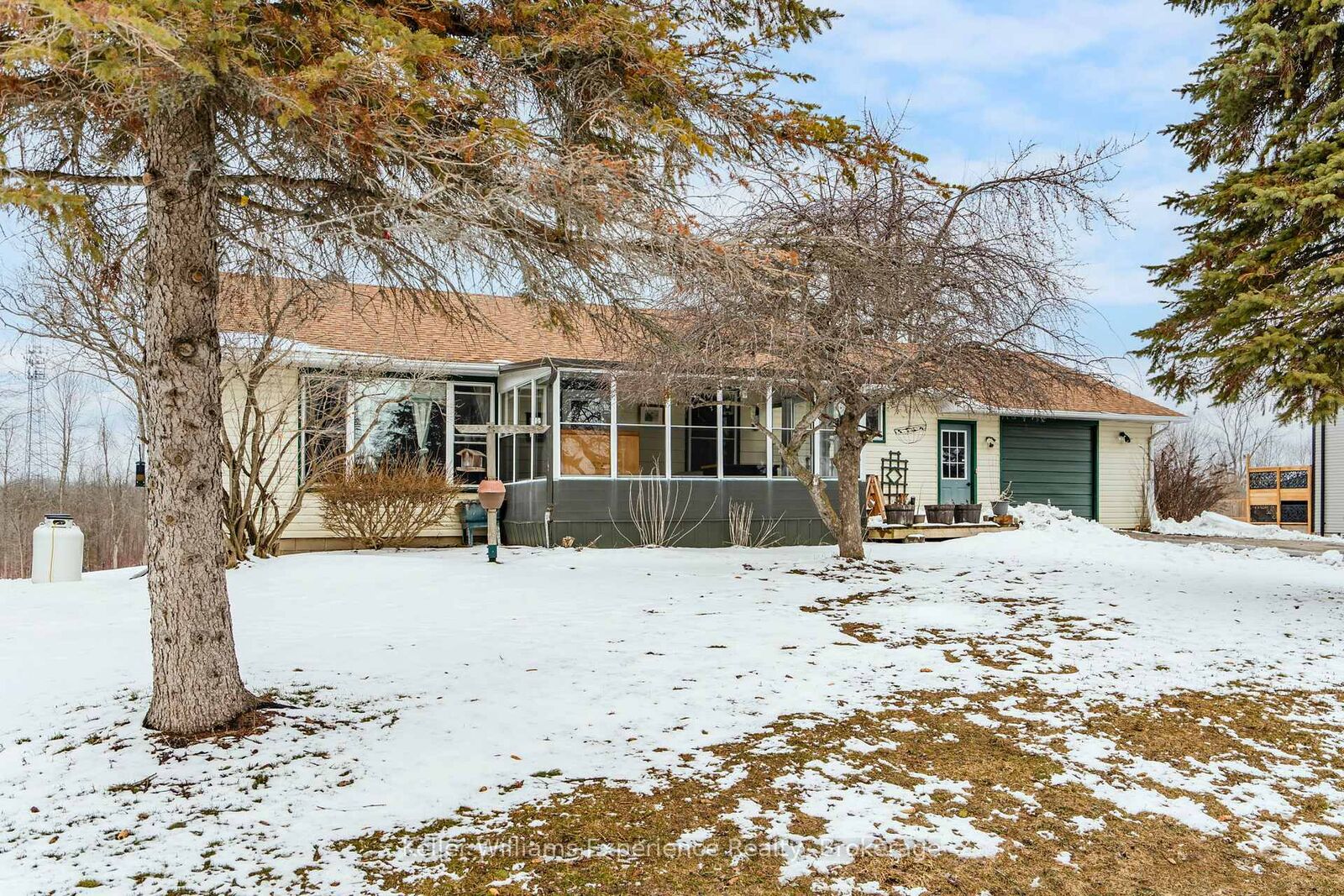 Property Photo: 3928 Edgehill Road ON L3V 6H7