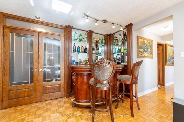 Property Photo: 44 St Joseph Street 506 ON M4Y 2W4