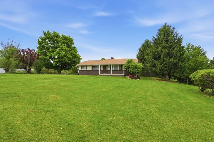 Property Photo: 116 Woodland Acres Lane PA 15012