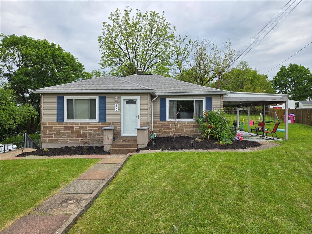 Property Photo:  122 Hillcrest Dr  PA 15237 
