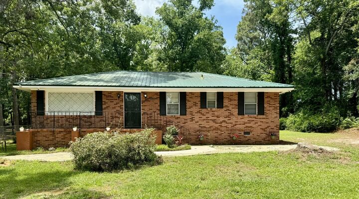 Property Photo:  800 Old Whiskey Rd S  SC 29809 