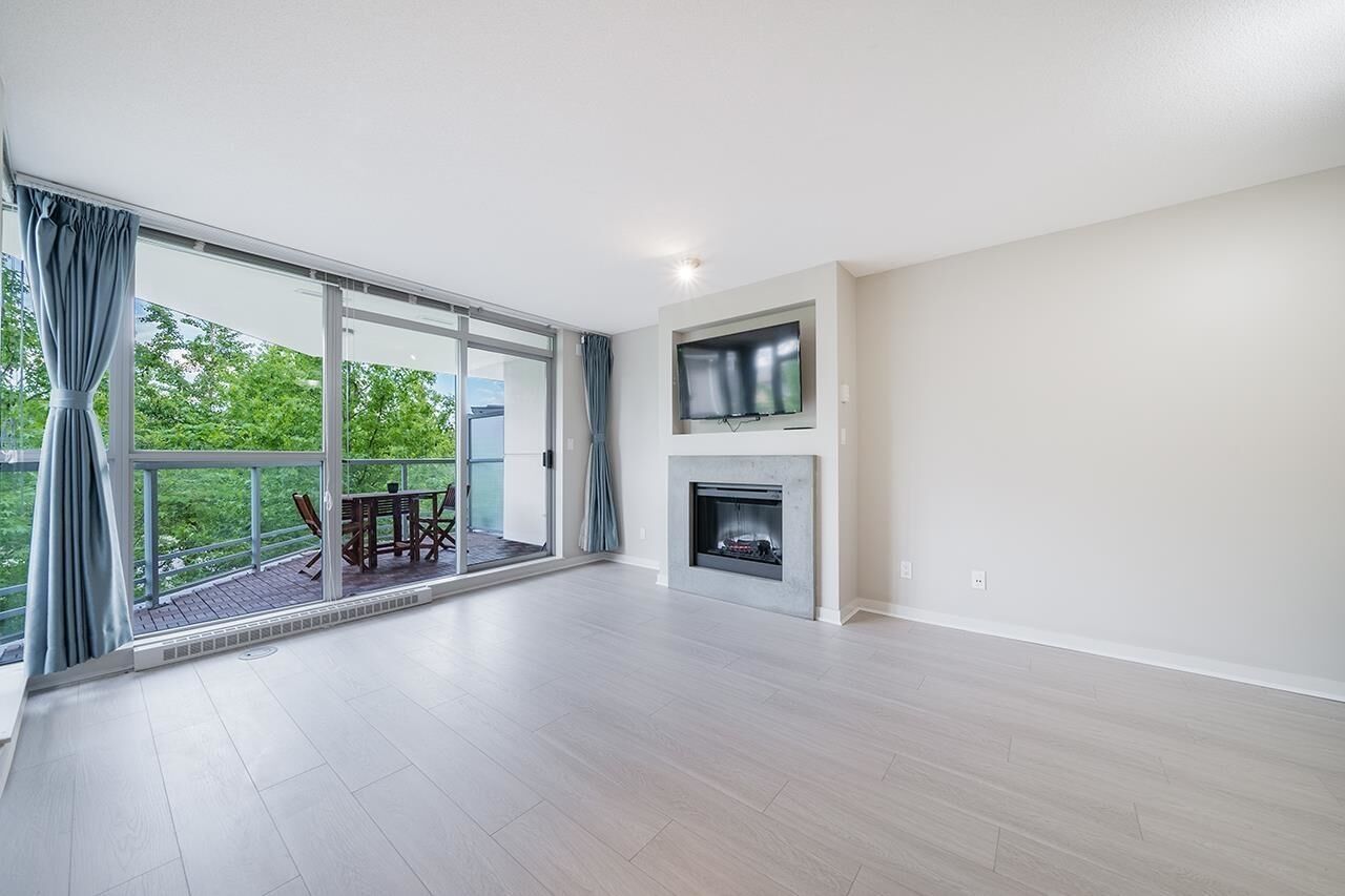 Property Photo:  9373 Hemlock Drive 2xx  BC V6Y 0A9 