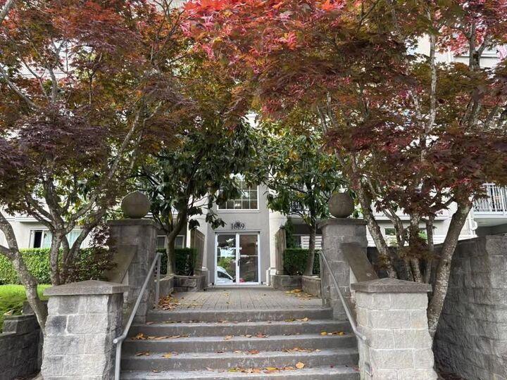 Property Photo:  1669 Grant Avenue 105  BC V3B 7W9 