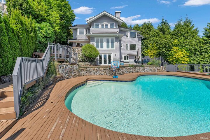 Property Photo: 880 Younette Drive BC V7T 1S9