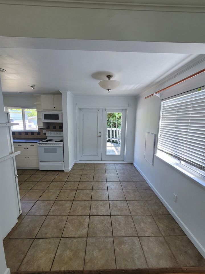 Property Photo:  15439 Oxenham Avenue  BC V4B 2J2 