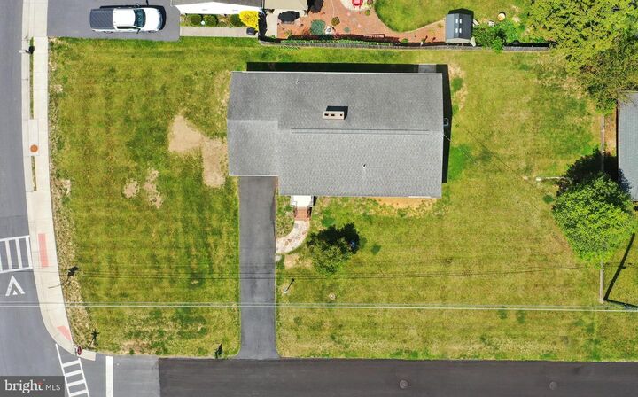 Property Photo: 437 Beechcroft Road VA 22601