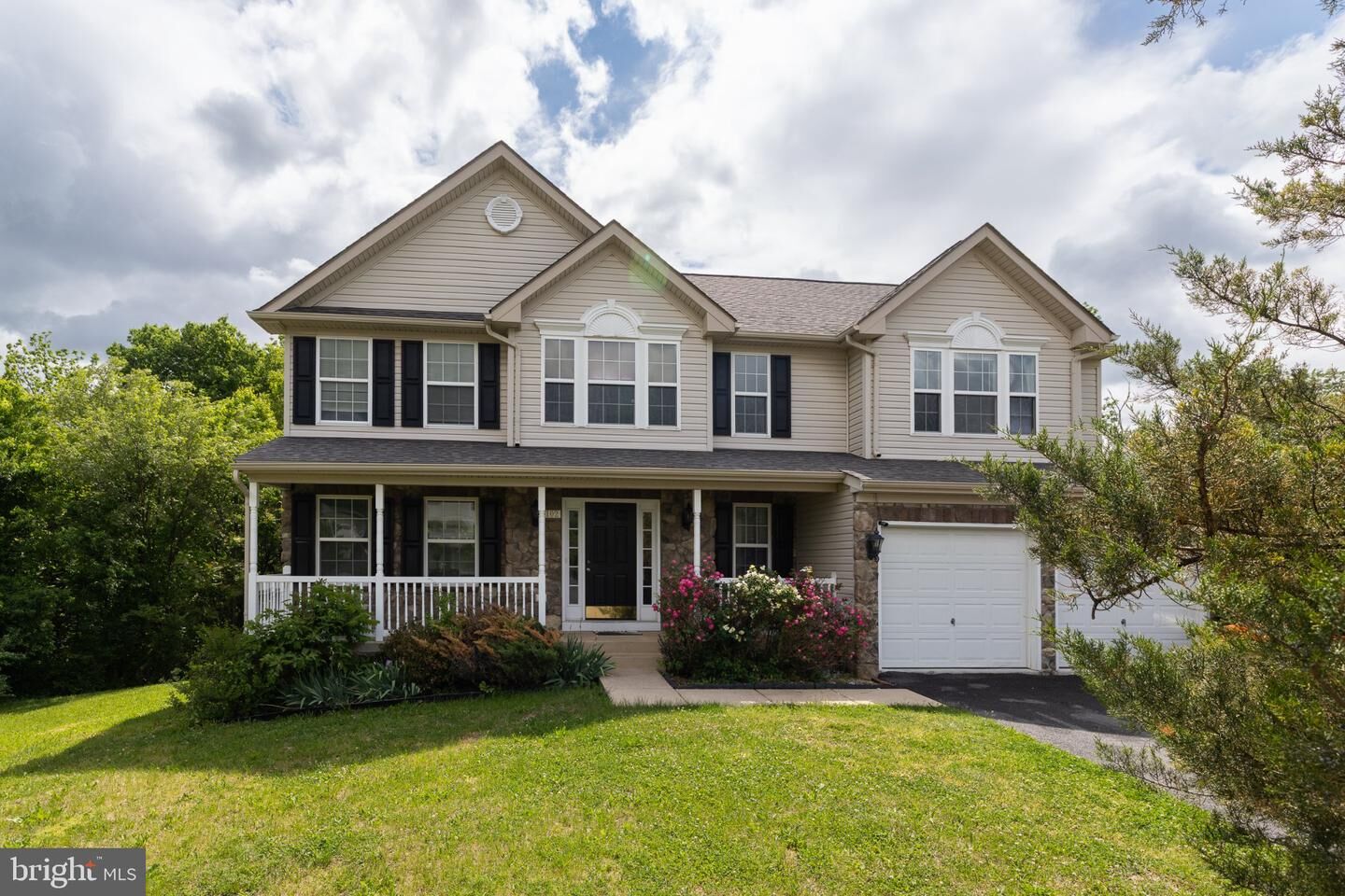 Property Photo: 102 Blackpowder Court VA 22603