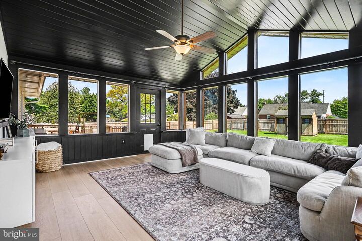 Property Photo:  1824 Rhoda Avenue  PA 17552 