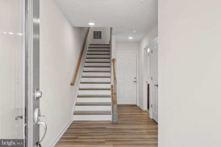 Property Photo:  6045 Soho Way  MD 20782 