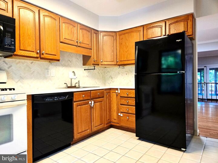 Property Photo:  14 Fawnhollow Court  NJ 08055 