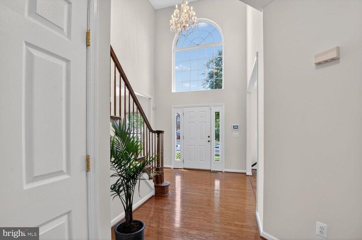 Property Photo:  910 Rhonda Place SE  VA 20175 