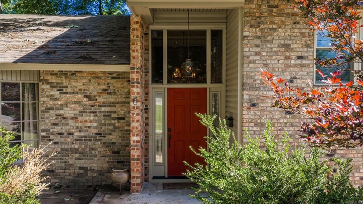 Property Photo: 6 Flintwood Drive AR 72227