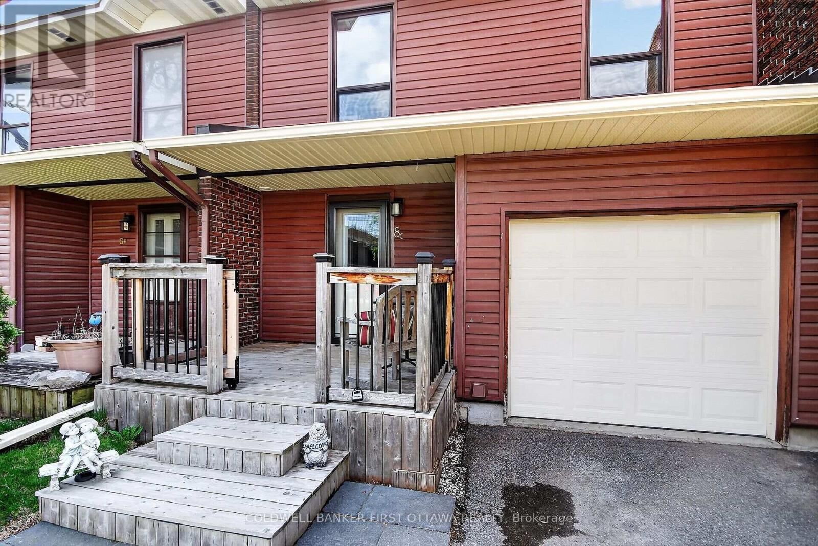 Property Photo:  8 Arnold Drive C  ON K2H 6V9 