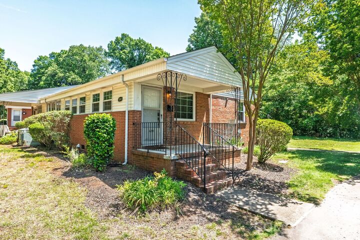 Property Photo: 3241 Minnesota Road NC 28208