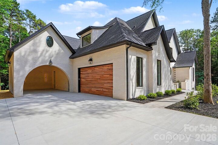 Property Photo:  8124 Asheley Glen Drive  NC 28227 