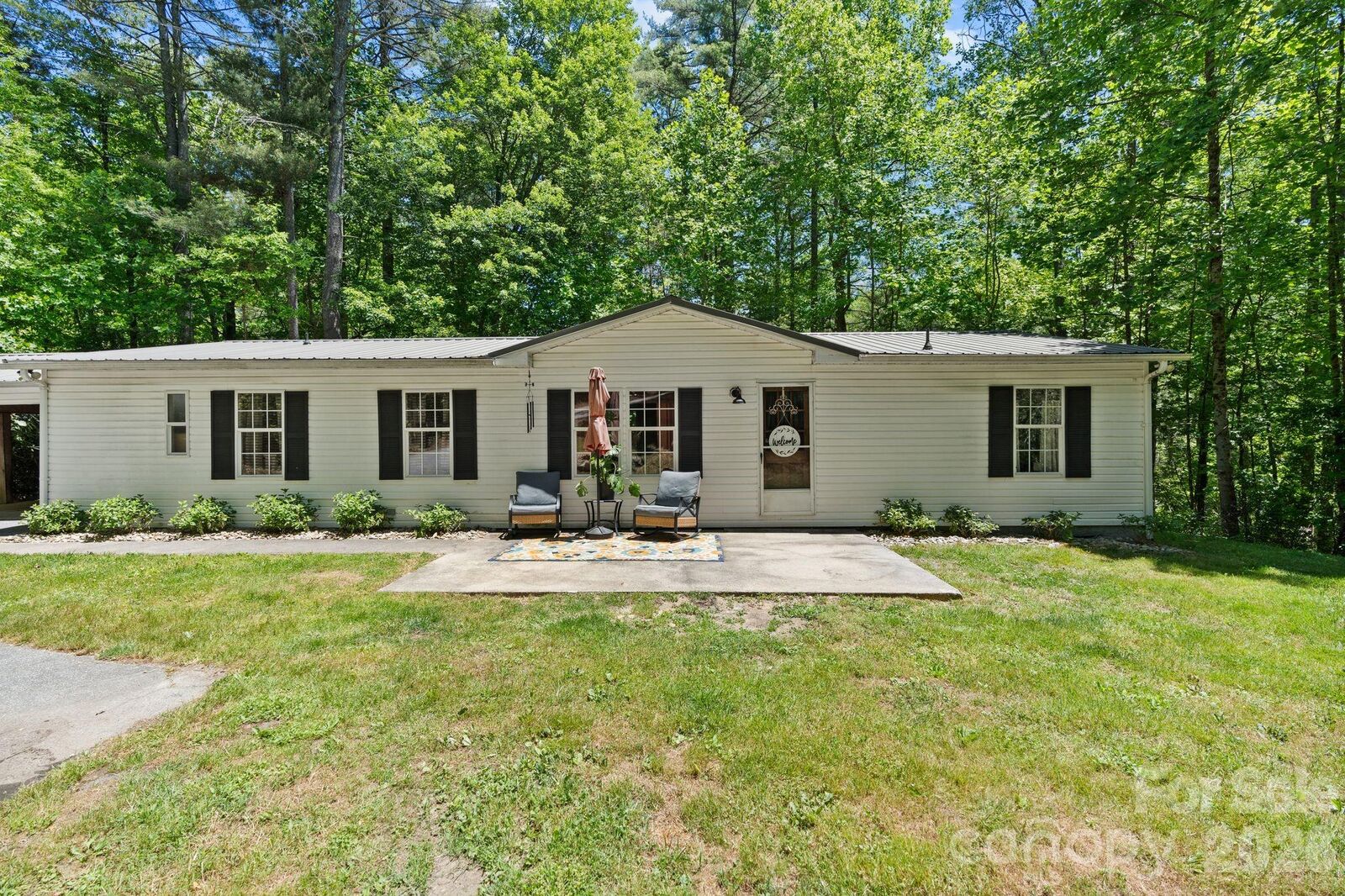 Property Photo:  122 Fallswood Court  NC 28739 