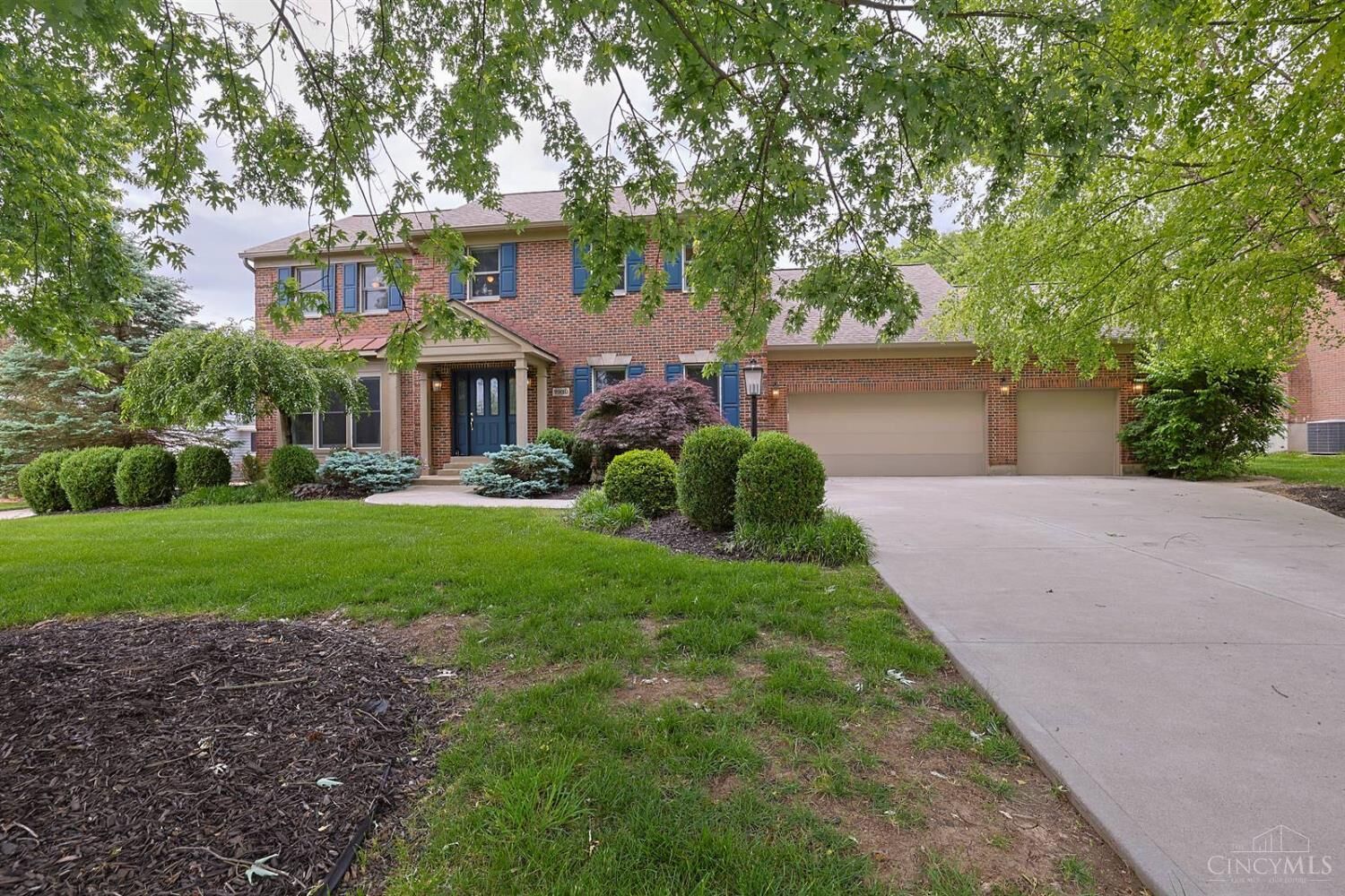 Property Photo:  7939 Woodglen Drive  OH 45069 