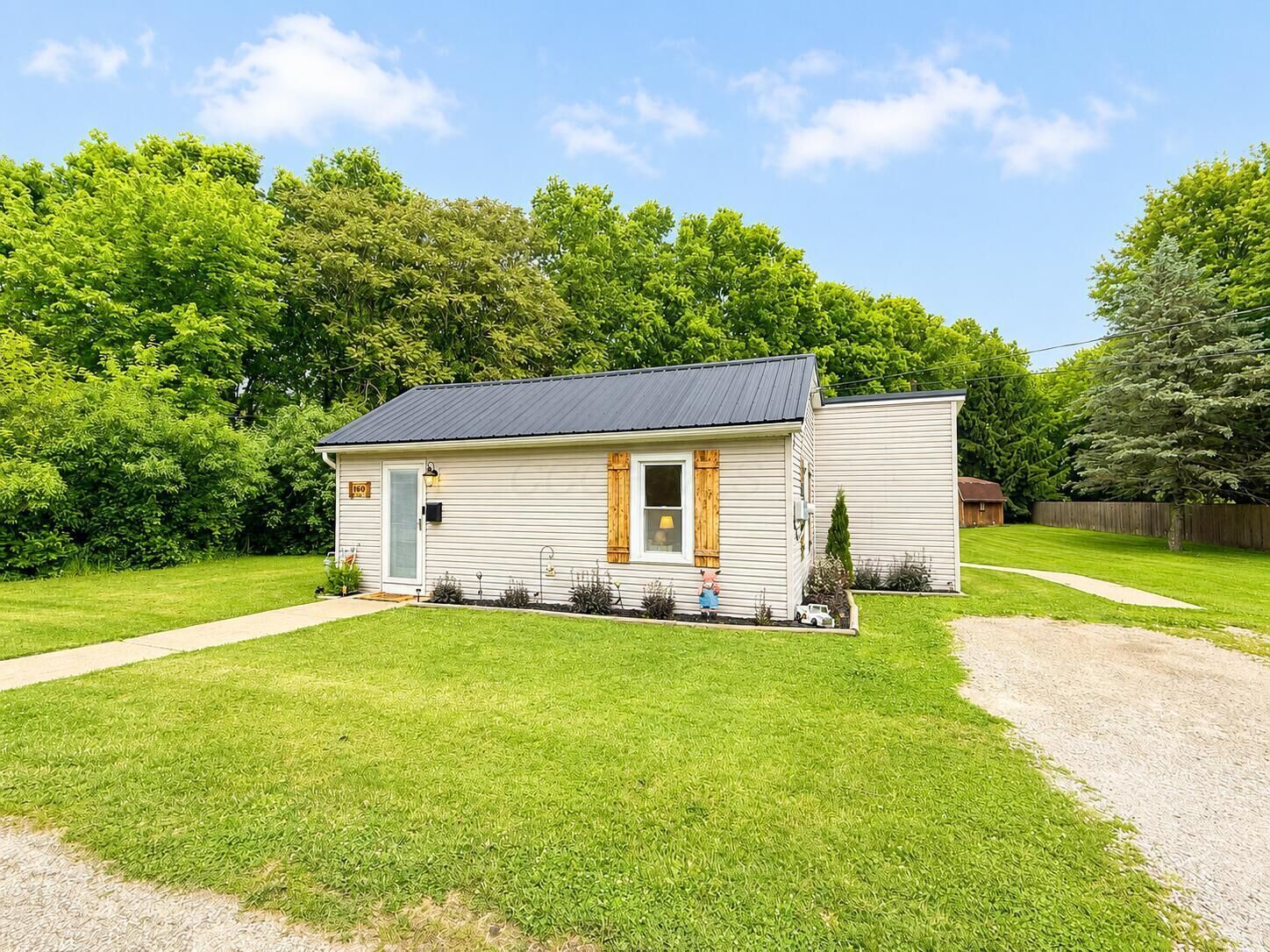 Property Photo:  160 Clay Street  OH 43078 