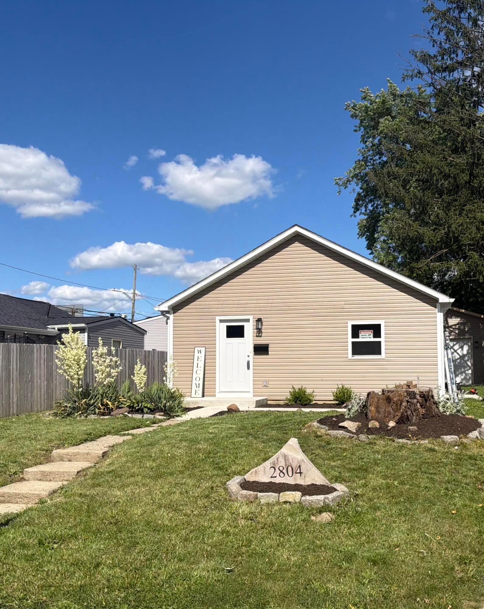Property Photo:  2804 Grasmere Avenue  OH 43211 