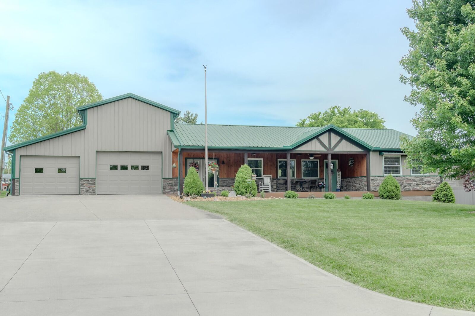 Property Photo:  45746 Old State Route 21  OH 43724 