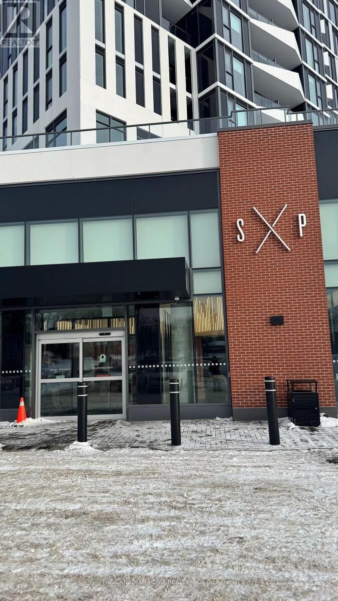 Property Photo: 25 Wellington St Street 3305 ON N2G 0G5