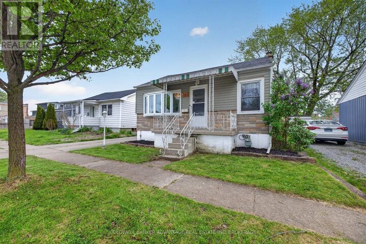 Property Photo:  397 Navy Street  ON L3B 4Y3 