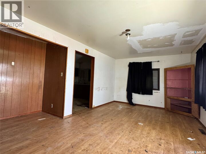 Property Photo:  208 Irvine Street  SK S0M 0N0 