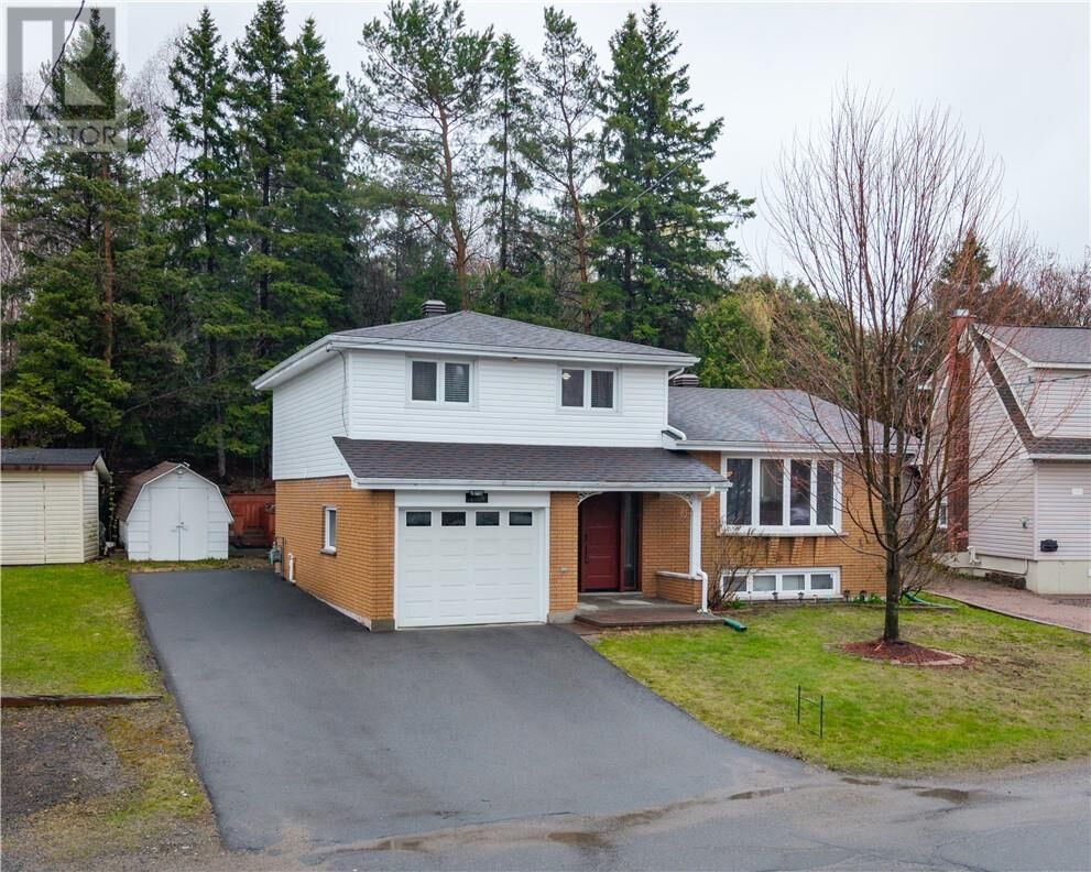 Property Photo:  1086 Beverly Drive  ON P3A 4B5 