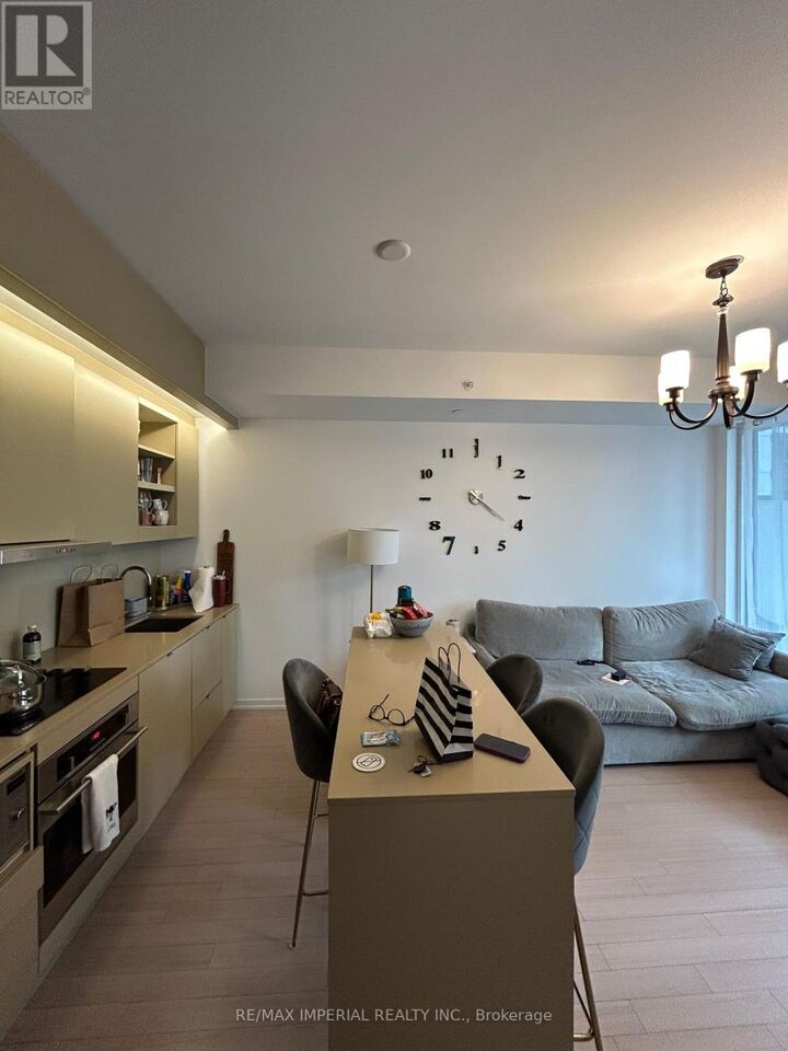 Property Photo:  101 Peter St Street  ON M5V 2G9 