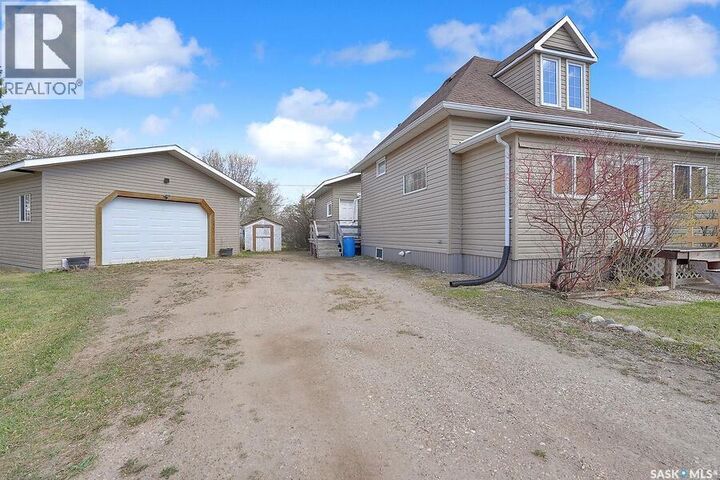Property Photo:  321 Hiltz Drive  SK S0G 2R0 