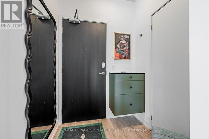 Property Photo:  200 Sackville Street 1207  ON M5A 0C4 