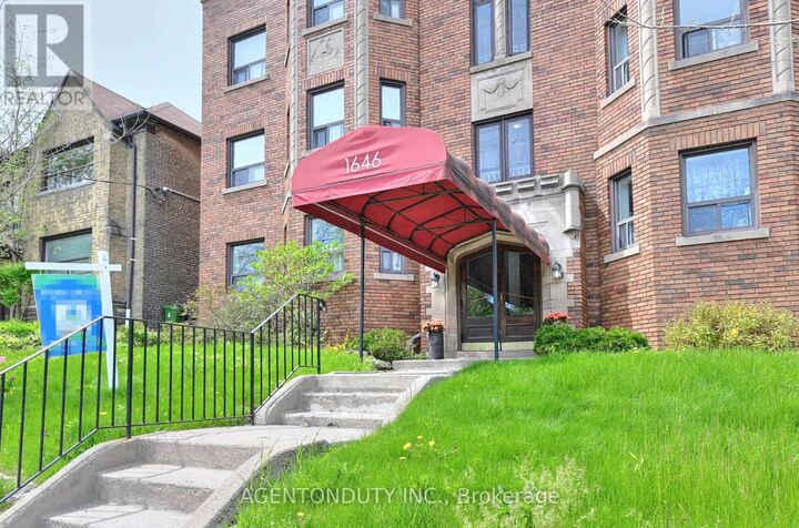 Property Photo:  1646 Bathurst Street 17  ON M5P 3J7 