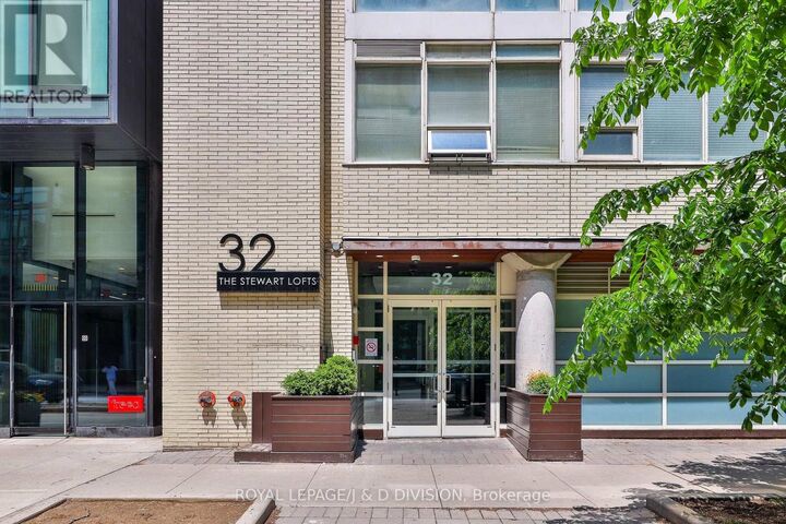 Property Photo: 32 Stewart Street 705 ON M5V 3T2
