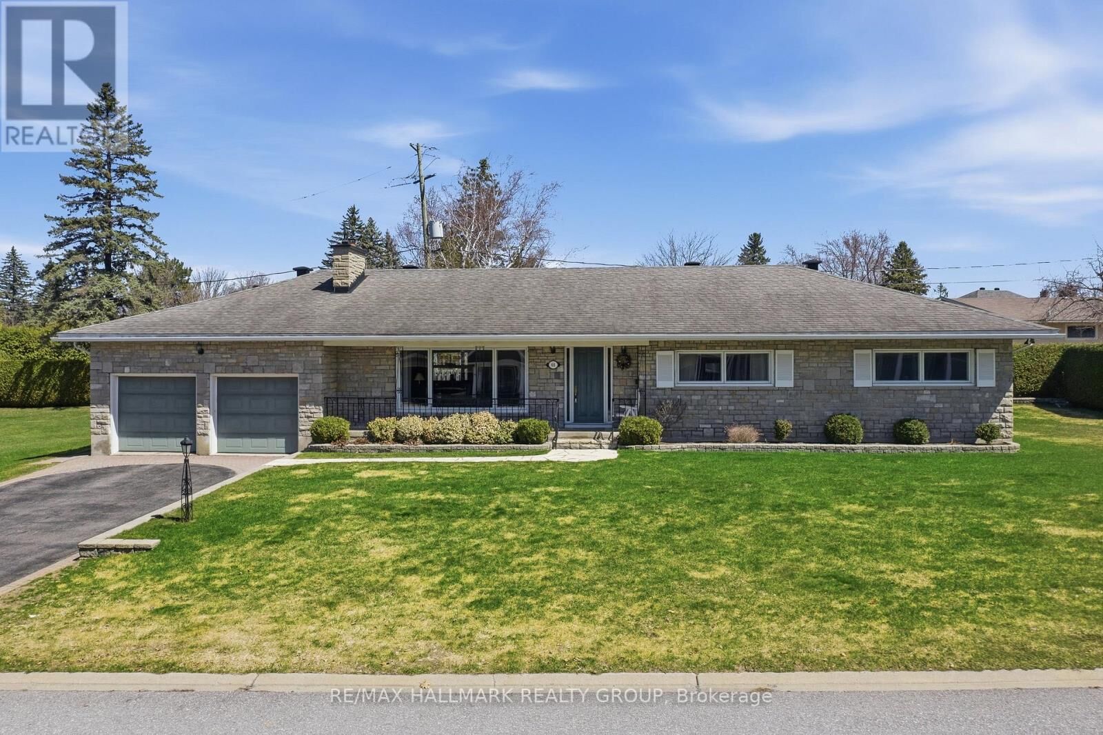 Property Photo: 68 Corkstown Road ON K2H 5B5