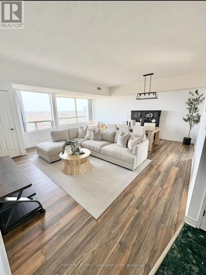 Property Photo:  744 Wonderland Road South 1206  ON N6K 4K3 