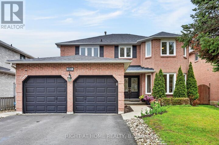 Property Photo:  928 Snowbird Street  ON L1J 8J8 
