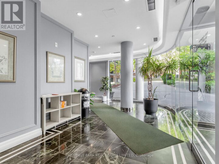 Property Photo:  97 Lawton Boulevard 502  ON M4V 1Z6 
