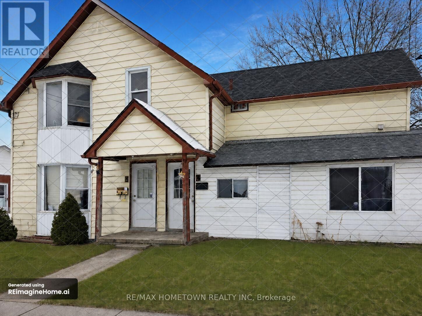 Property Photo:  5 Robinson Avenue  ON K7A 1K3 