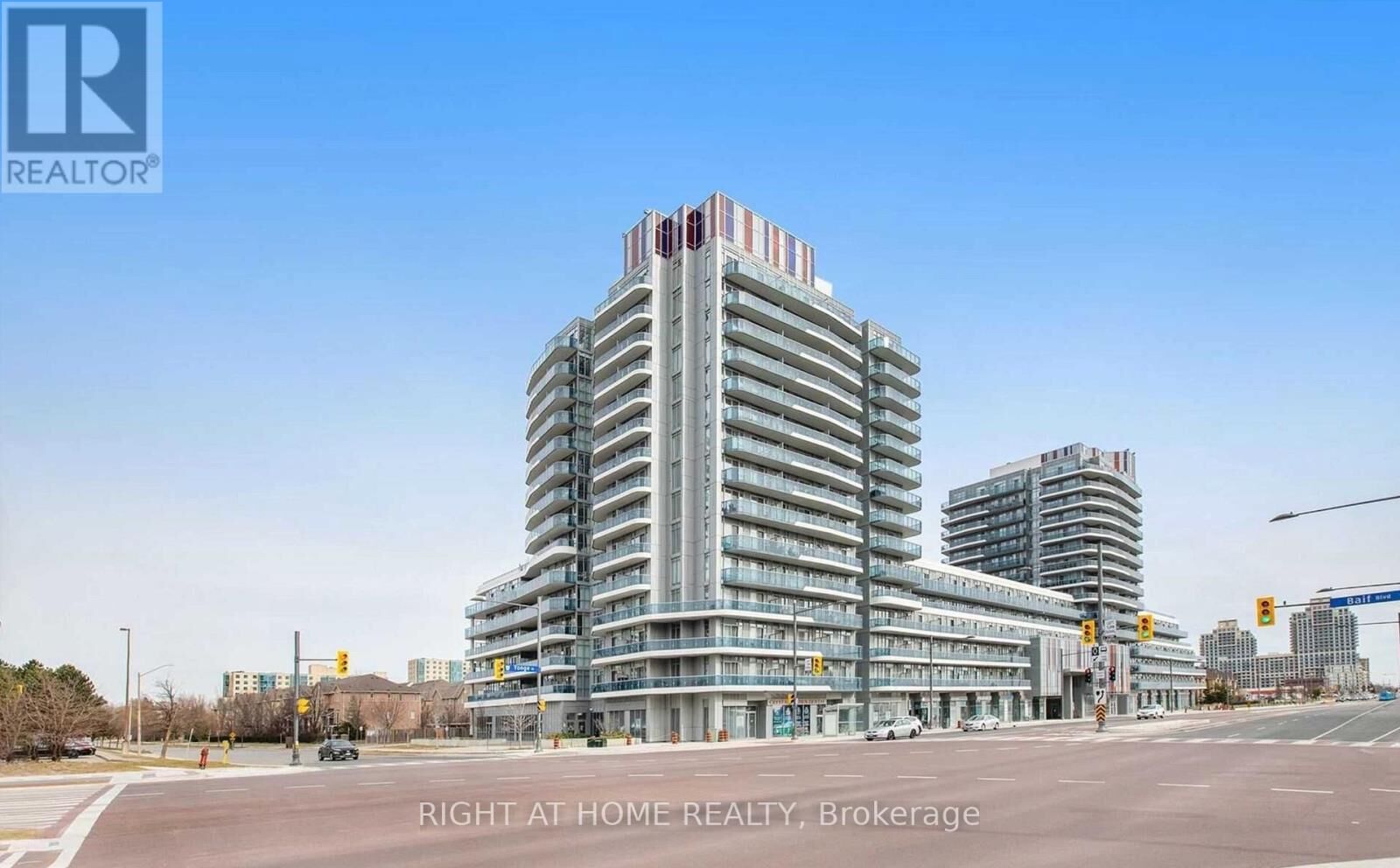 Property Photo:  9471 Yonge Street 316  ON L4C 1V4 