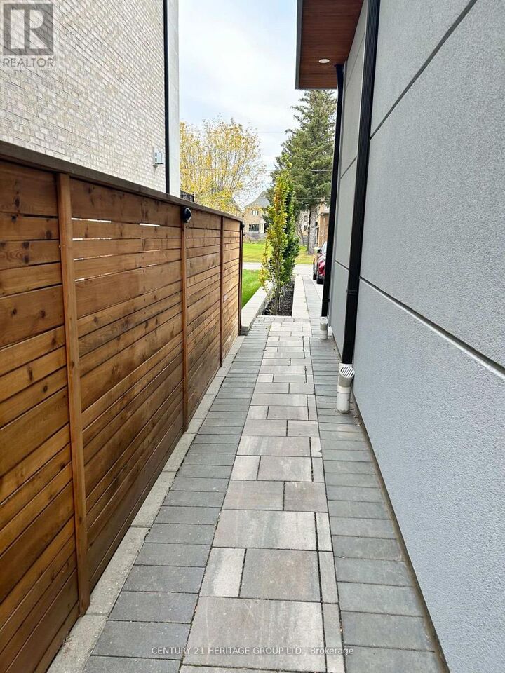 Property Photo:  43 Birch Avenue Bsmt B  ON L4C 6C4 