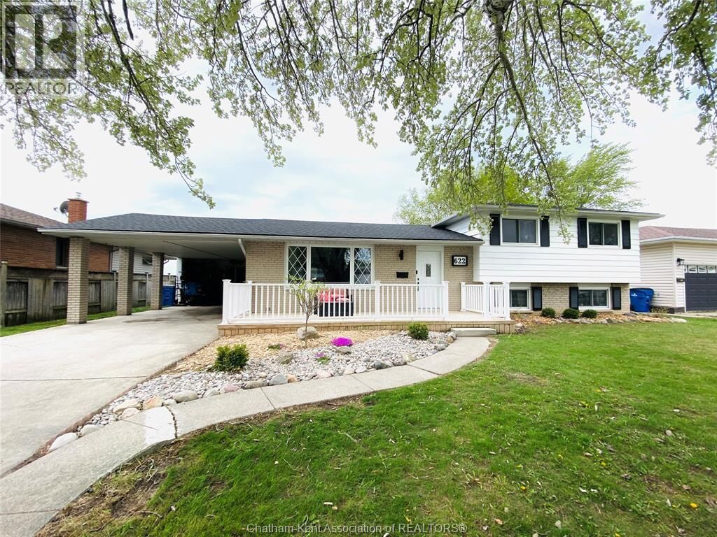 Property Photo:  622 Sandra Crescent  ON N8A 2C6 