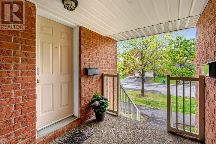 Property Photo:  2230 Bois Vert Place  ON K4A 4T7 