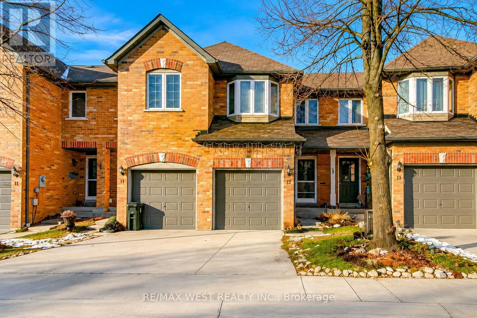 Property Photo:  6400 Lawrence Avenue East 12  ON M1C 5C6 