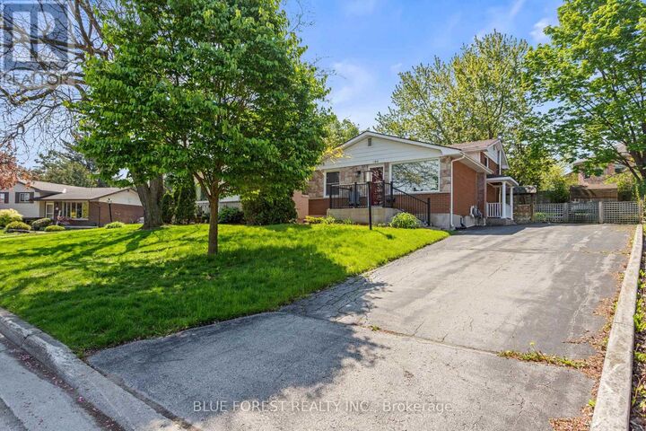 Property Photo: 255 Delta Place ON N6J 3N1