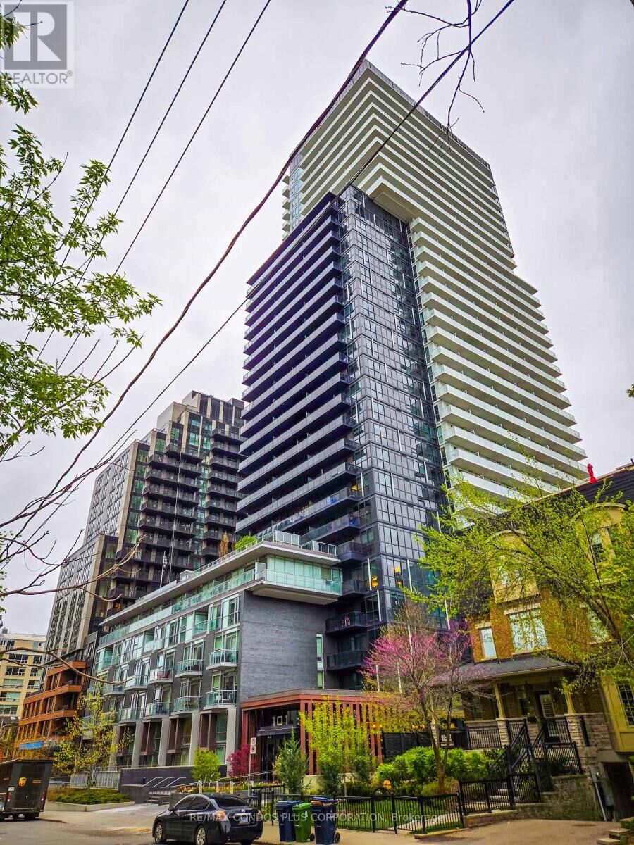 Property Photo:  101 Erskine Avenue 1705  ON M4P 1Y5 
