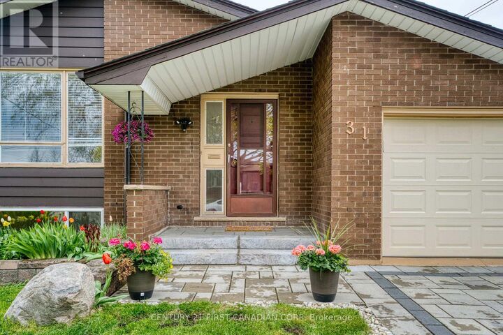 Property Photo: 31 Brenlyn Court ON L9C 4N8