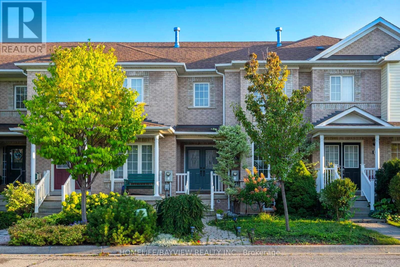 Property Photo: 15 Elderbrook Crescent ON L4K 5M3