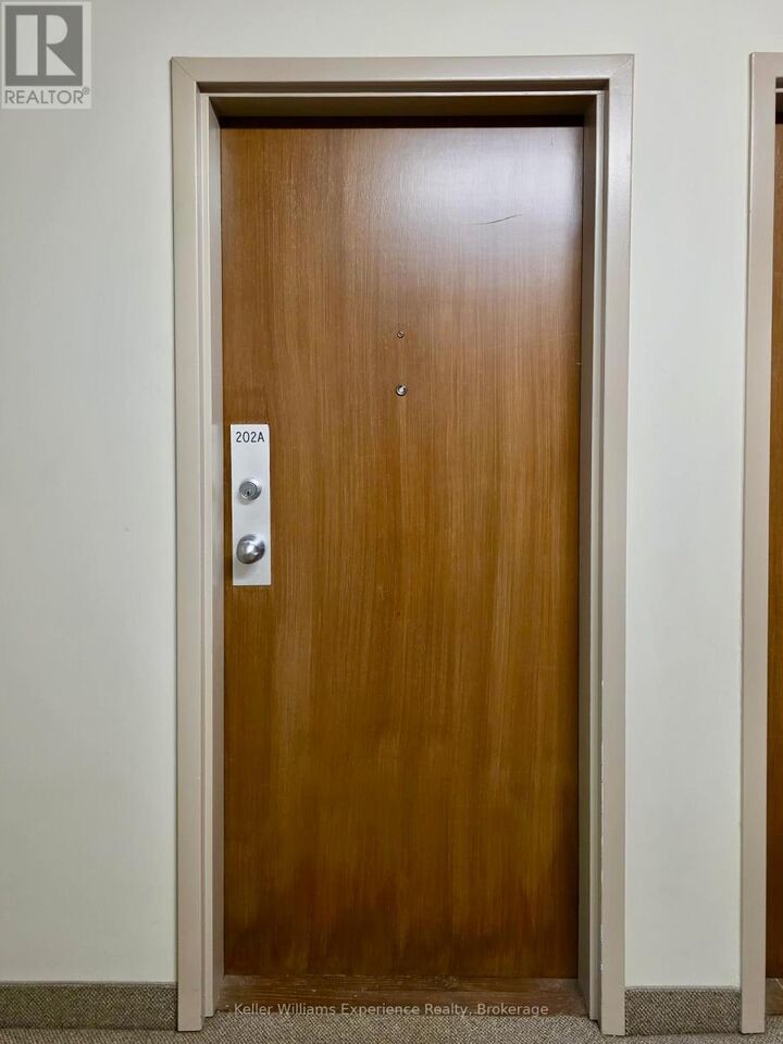 Property Photo:  657 Cedar Lane 202A  ON P1L 1P1 